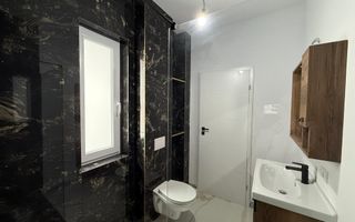 Disponibil imediat. Drum asfaltat. 2 locuri de parcare acoperite. - Poză 3