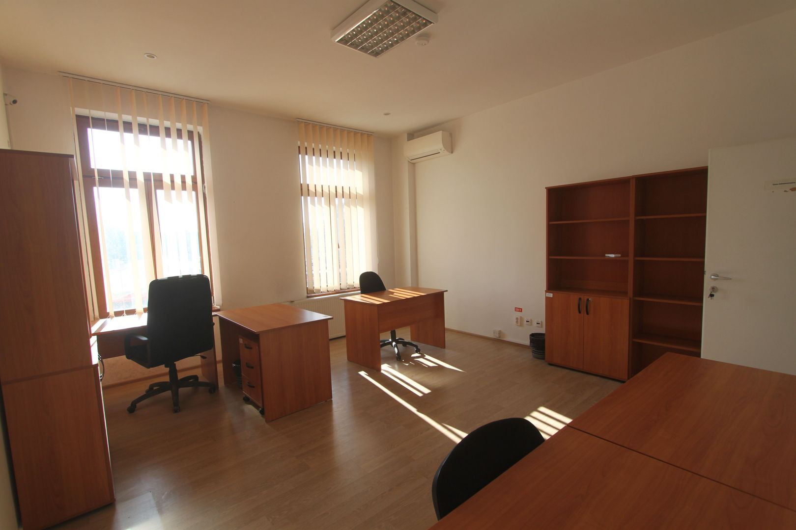 Birouri pe Take Ionescu - 2000 euro+TVA - Poză 22