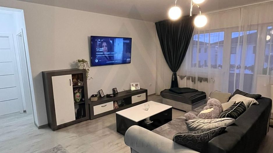 Apartament modern 4 camere 3 dormitoare 2 băi 80 mp utili  Șelimbăr - Poză 3