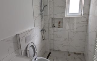 Spatiu comercial 2 camere 50 mp-balcon-parcare- Zona Han - Poză 3