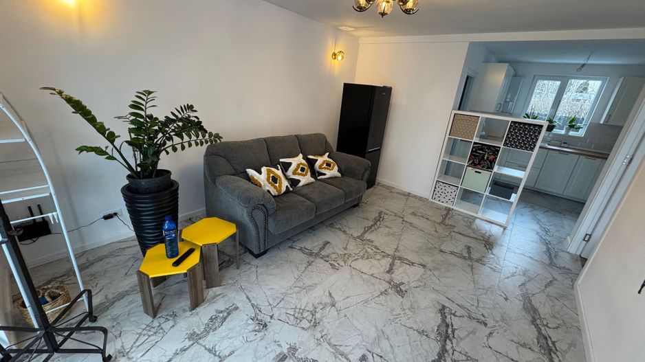 PRIMA CHIRIE, Casa pe parter, 3 camere, 70m2, 23 AUGUST - Poză 3