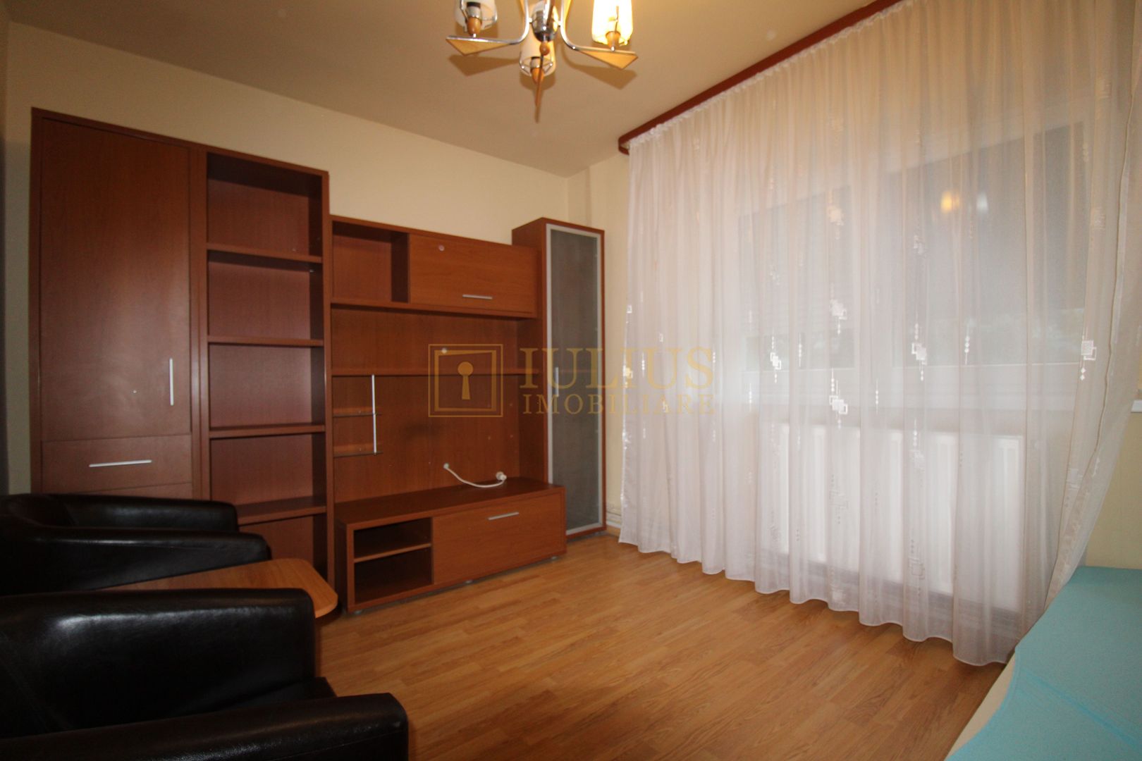 Zona Simion Barnutiu, 2 camere, centrala proprie. - Poză 2