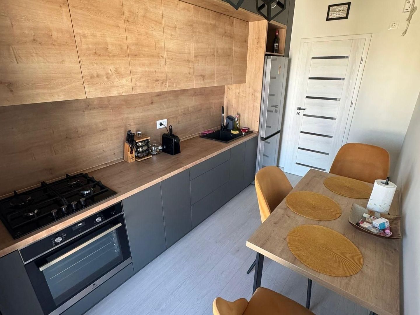 3 Room I Exigent Plaza I Parking spot - Poză 3