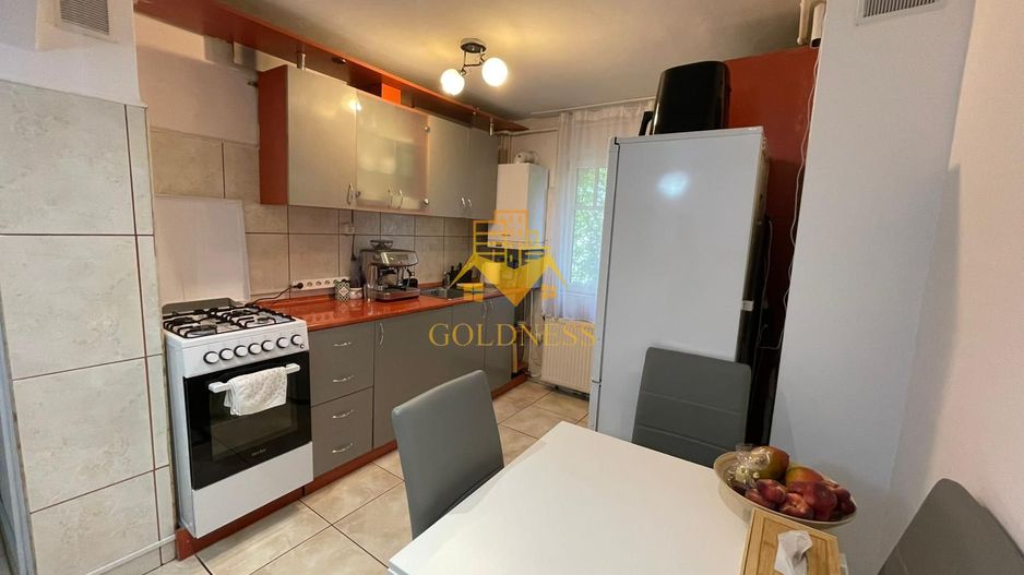 3 camere decomandate, Parcare, Manastur, Big, Mehedinti, Baza sportiva - Poză 6