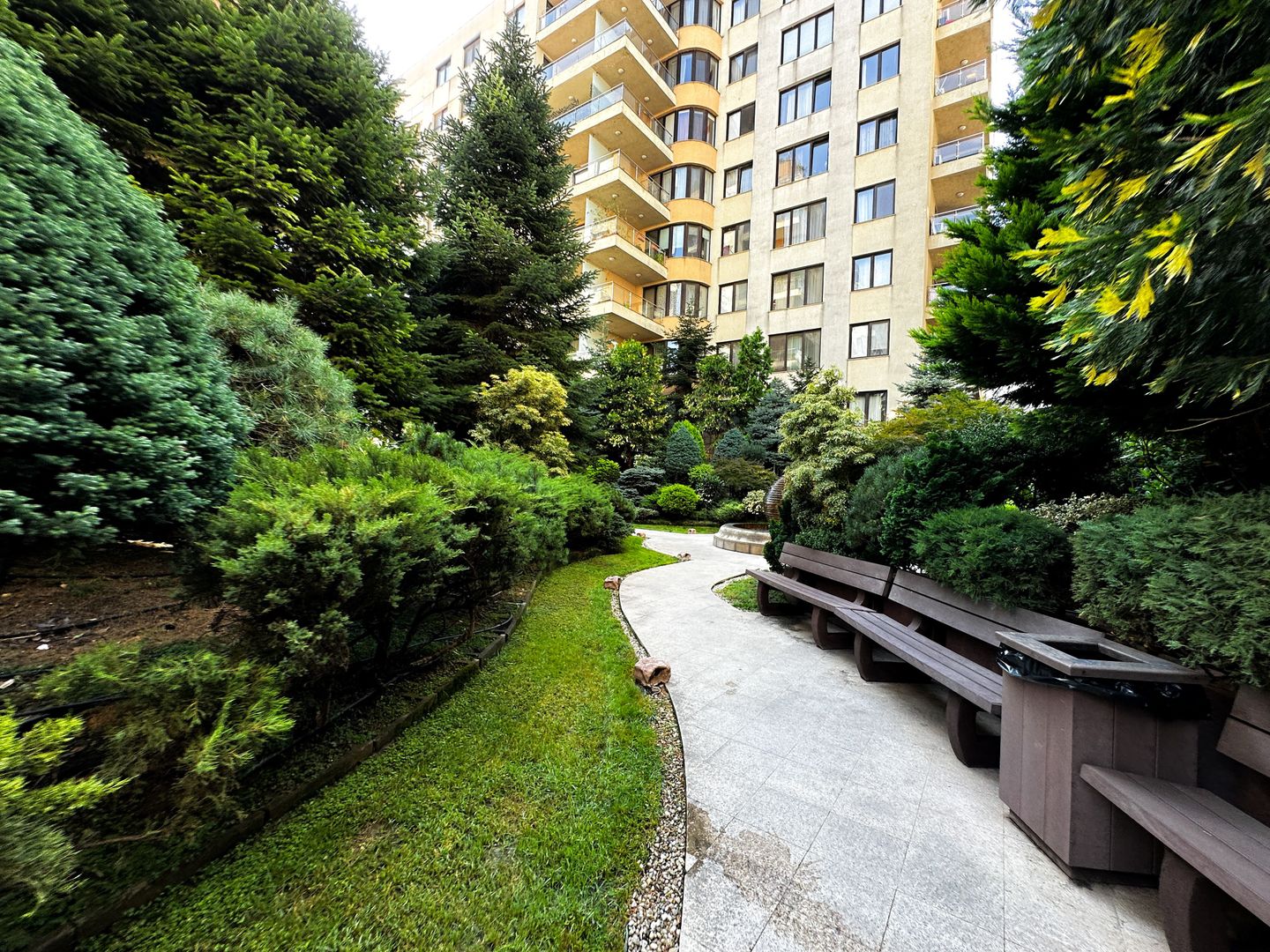 Luxury 4-Bedroom Triplex with Floating Terrace & Panoramic Views - Poză 29