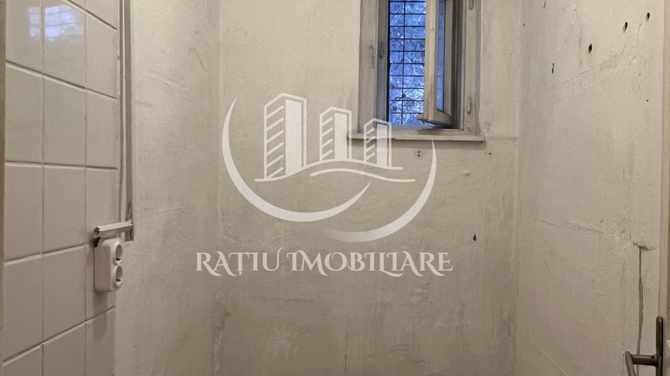 Apartament cu 2 camere | Parcare Supraterana | etajul 1 | Central | Oradea - Poză 11