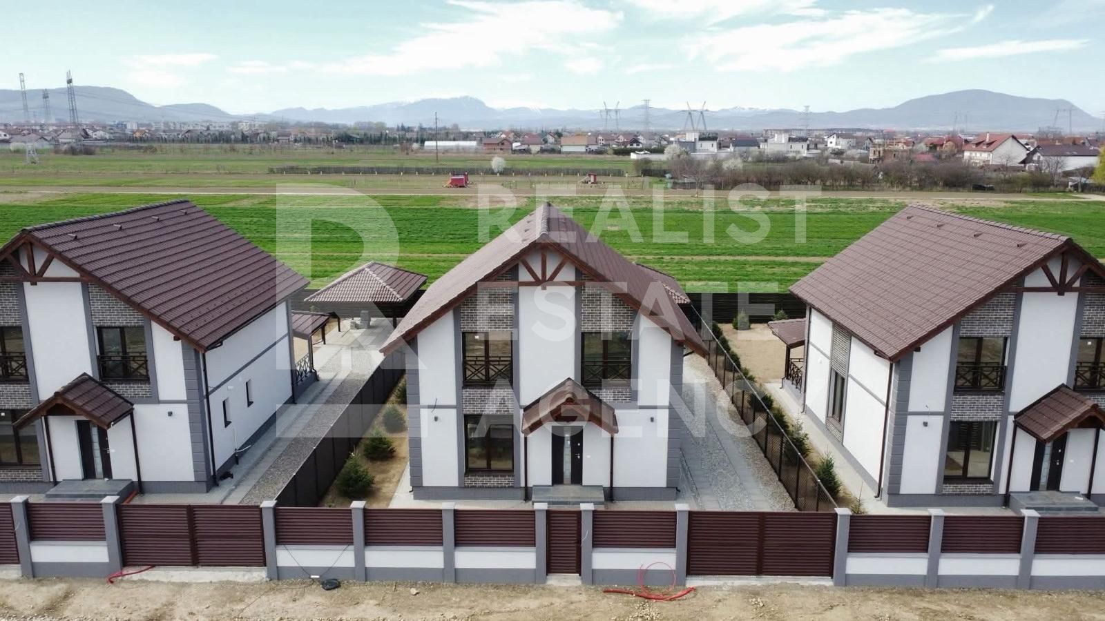 Casă individuală de vanzare - Poză 2