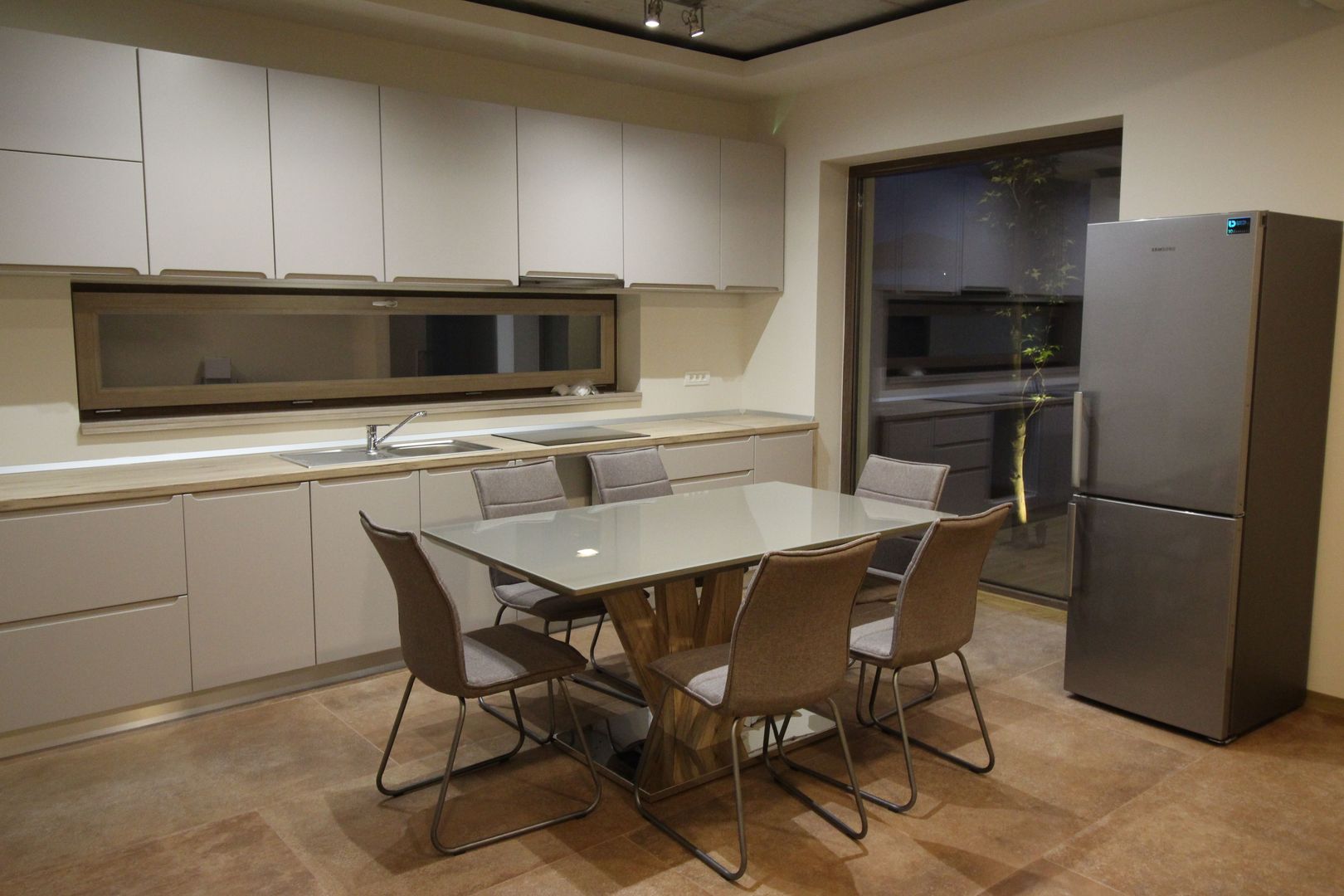 Un camin diferit , gandit pentru nevoile tale. - Poză 11