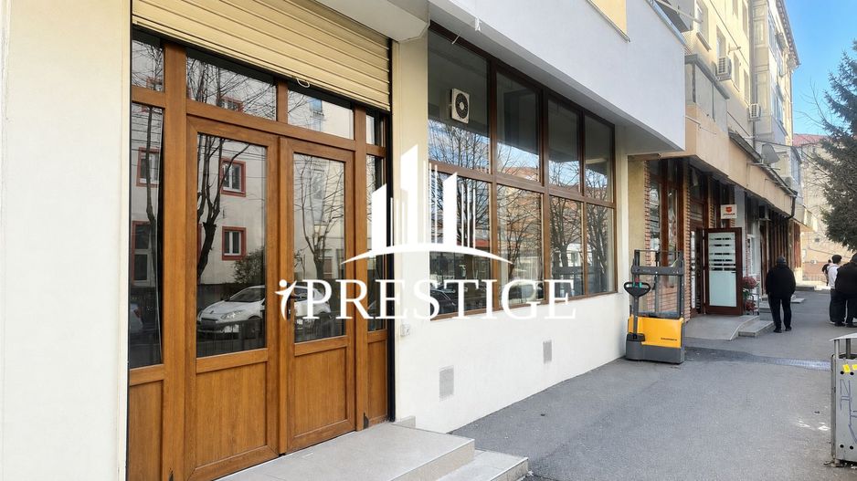 SPAȚIU COMERCIAL 102 MP | VALEA AURIE | VITRINE 8 ML | TRAFIC PIETONAL - Poză 5