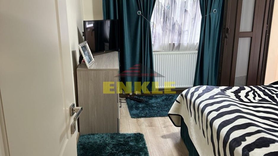 De vanzare apartament cu 3 camere, zona Mall. - Poză 5