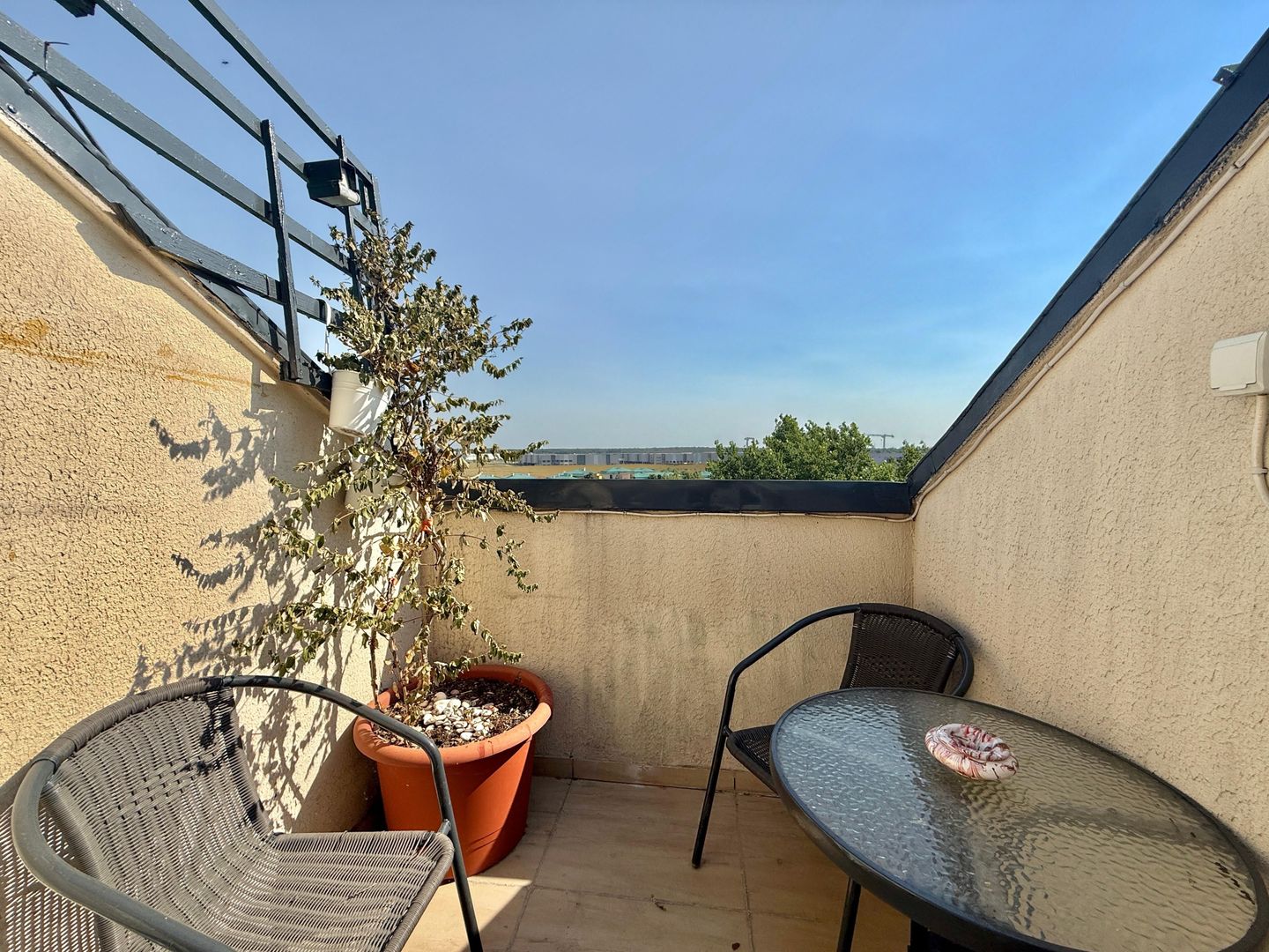 COSMOPOLIS - Apartament cu 2 camere si 2 terase, mobilat si utilat. - Poză 15