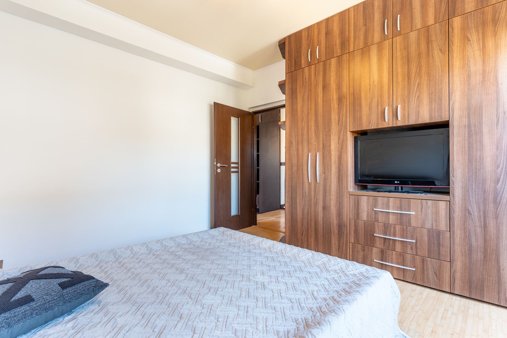 Apartament cu 2 camere, 53MP, Garaj, Boxa, Comision 0% - Poză 3