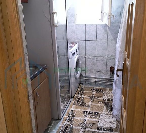 Vând apartament cu 3 camere - Poză 6
