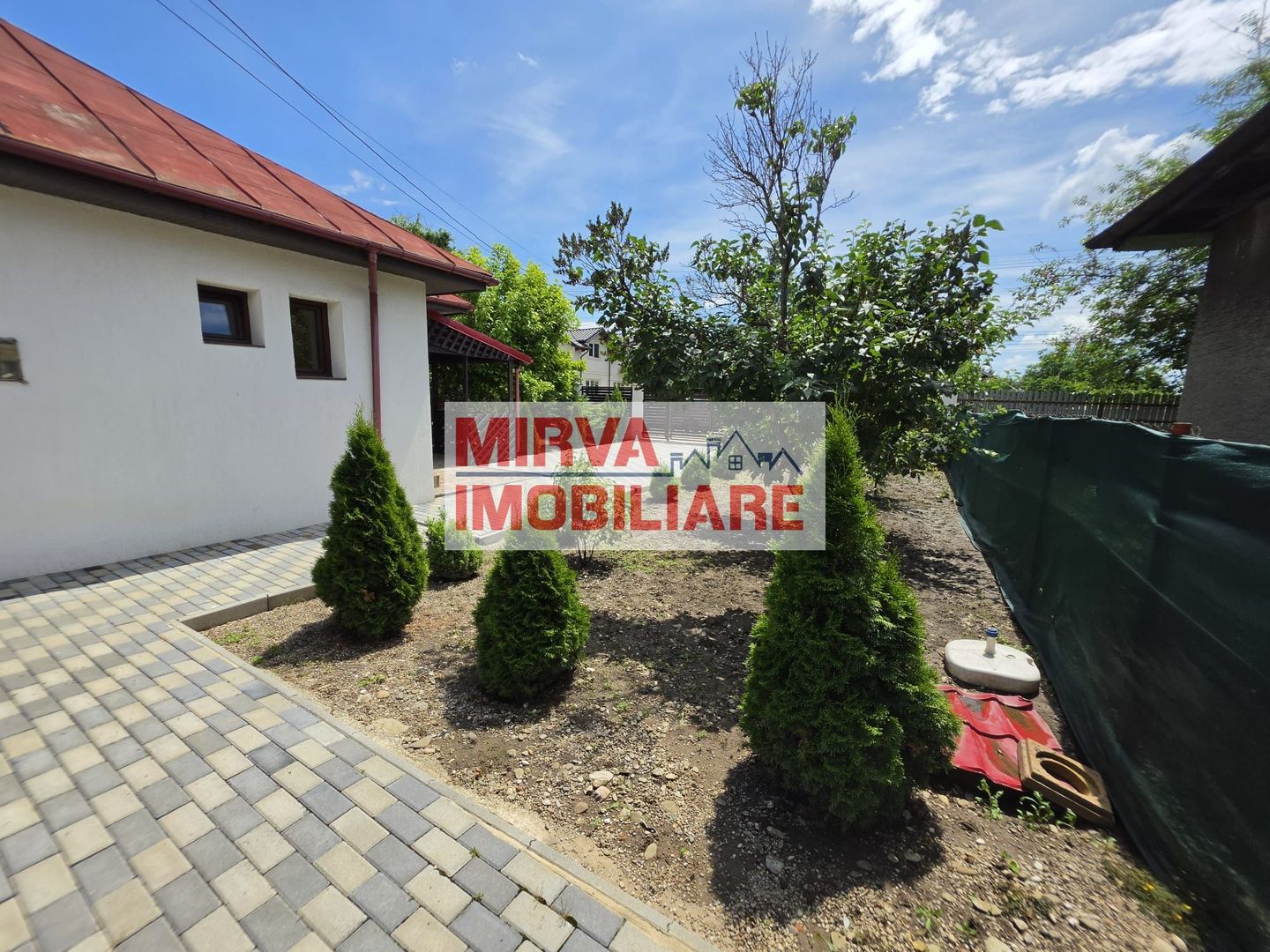 🏡 Casă renovată cu 6 camere, teren 557 mp – Berceni, Prahova - Poză 27