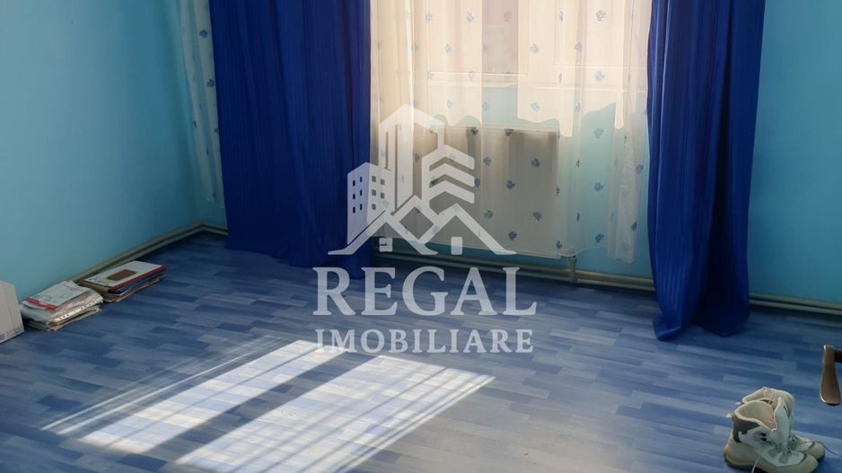 Apartament cu 3 camere de vânzare. Zona Micro 5 - Poză 5