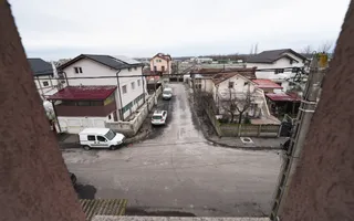 Casa la gri - Romanesti - Poză 23