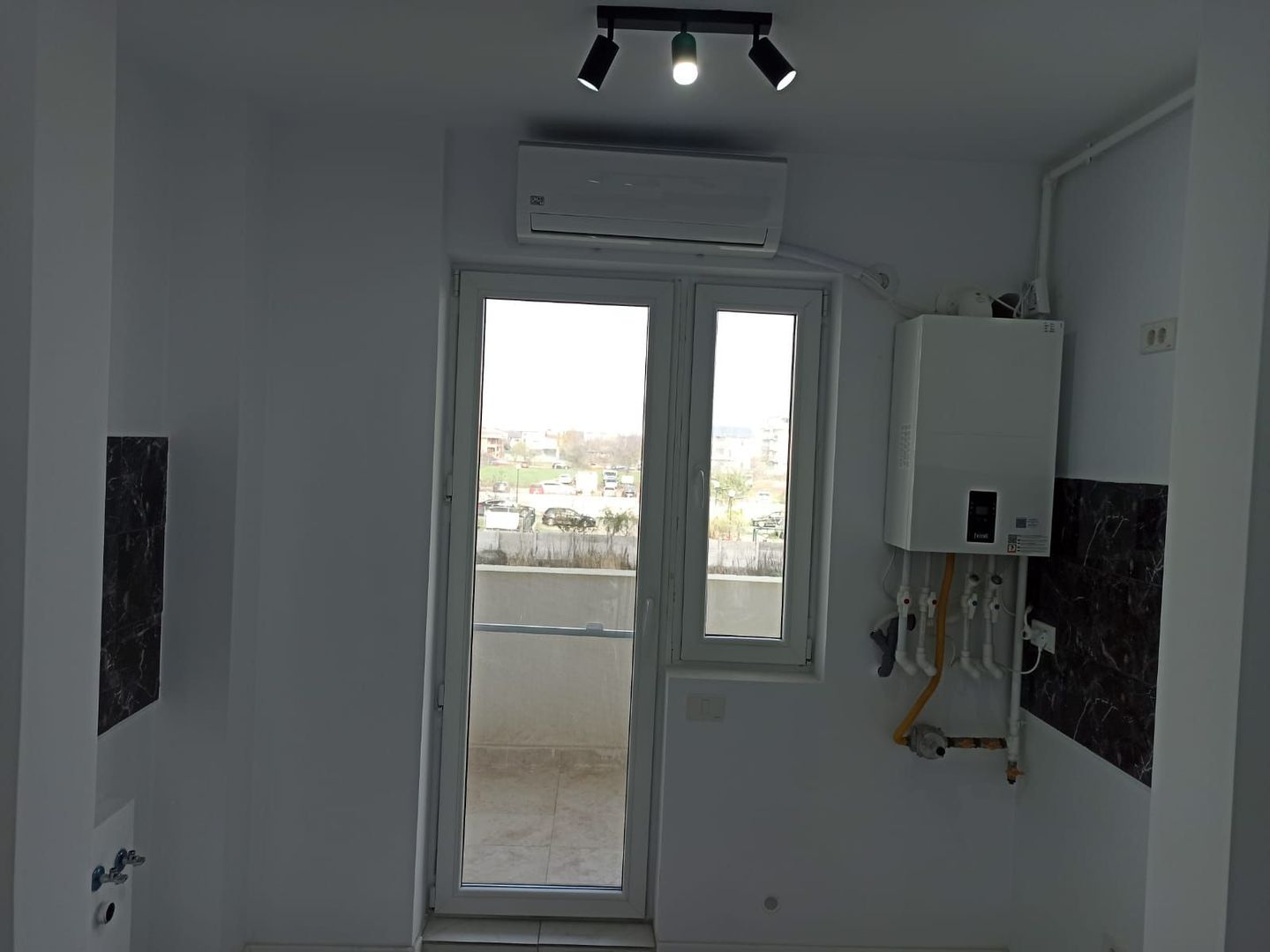 2cam-Studio/finalizat-mutare imediata,15min metrou Berceni - Poză 1