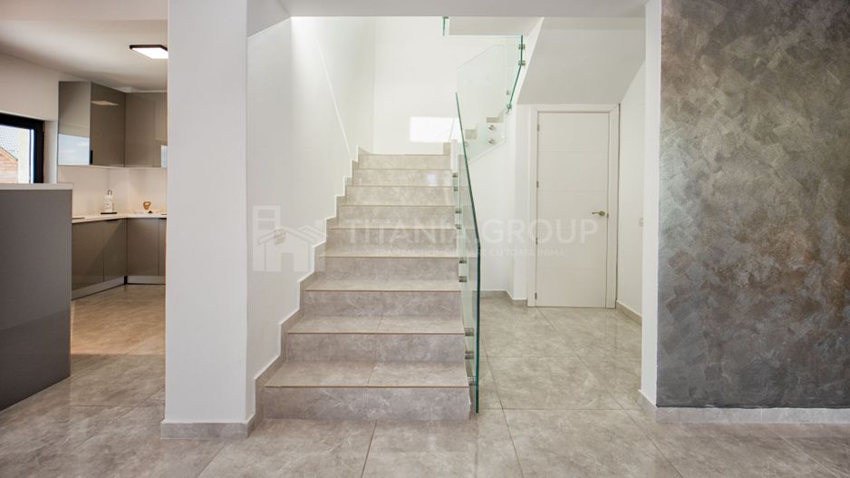 Prestigiu si eleganta! Proprietate de LUX, cu garaj si piscina -Harman - Poză 31