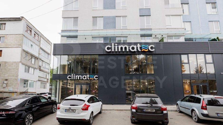 Vânzare, spațiu comercial, amplasat în Ungheni, pe str. Mihai Eminescu - Poză 1