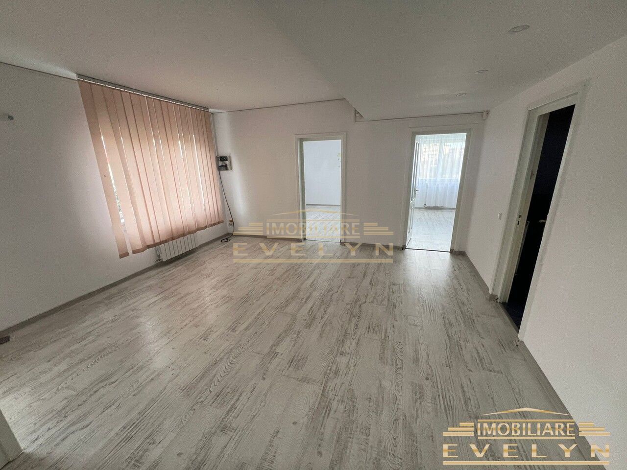 Cladire Comerciala De Vanzare, Zona Bld. Mihai Eminescu, Pret 690000 Euro Negociabil - Poză 3