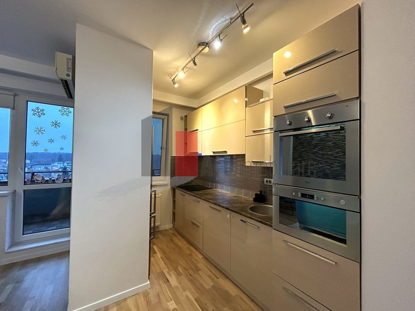 Apartament 3 camere cu terasa | zona Vatra Noua/Baneasa - Poză 4