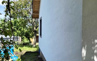 Casă de vânzare în Horlești, Rediu, pe strada principală - Poză 5