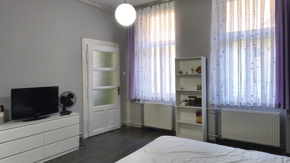 Apartament central, 2 camere, centrala gaz. 390 E/lună. Comision 0 - Poză 5