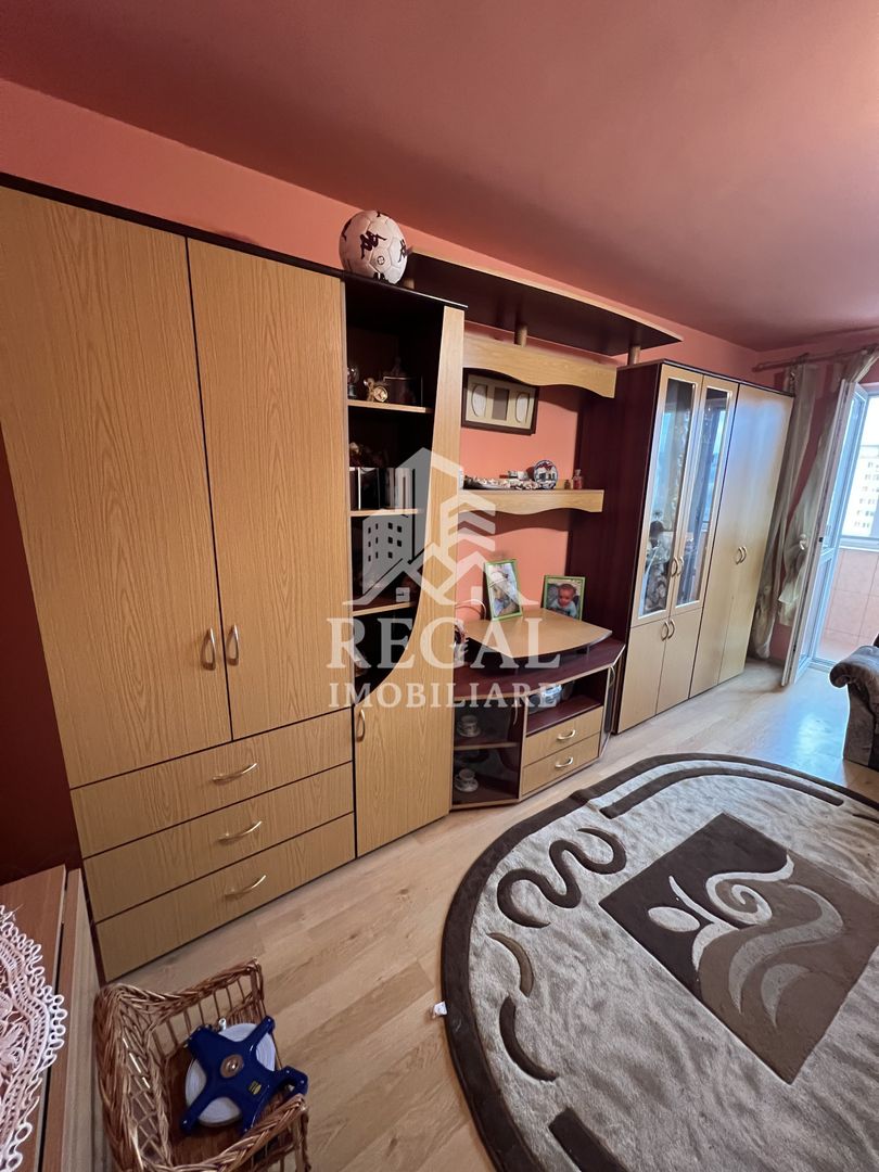 Apartament 2 camere decomandat – Micro 4 | Etaj 8/10 | Lift | Centrală - Poză 2