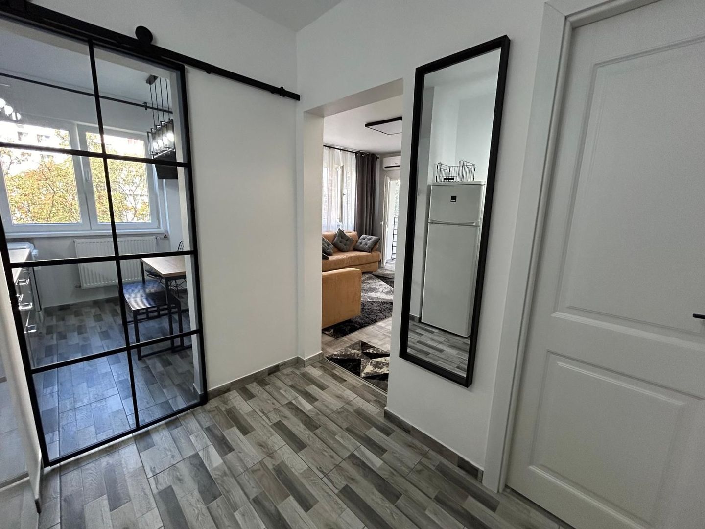 Titan 2 camere Lux | 6 m metrou | Prima inchiriere - Poză 3