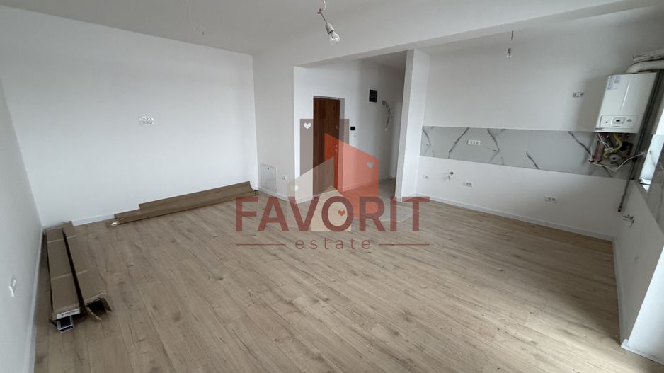 Bloc Nou. Gradina proprie de 103 mp si 2 locuri de parcare inscrise in CF. - Poză 3