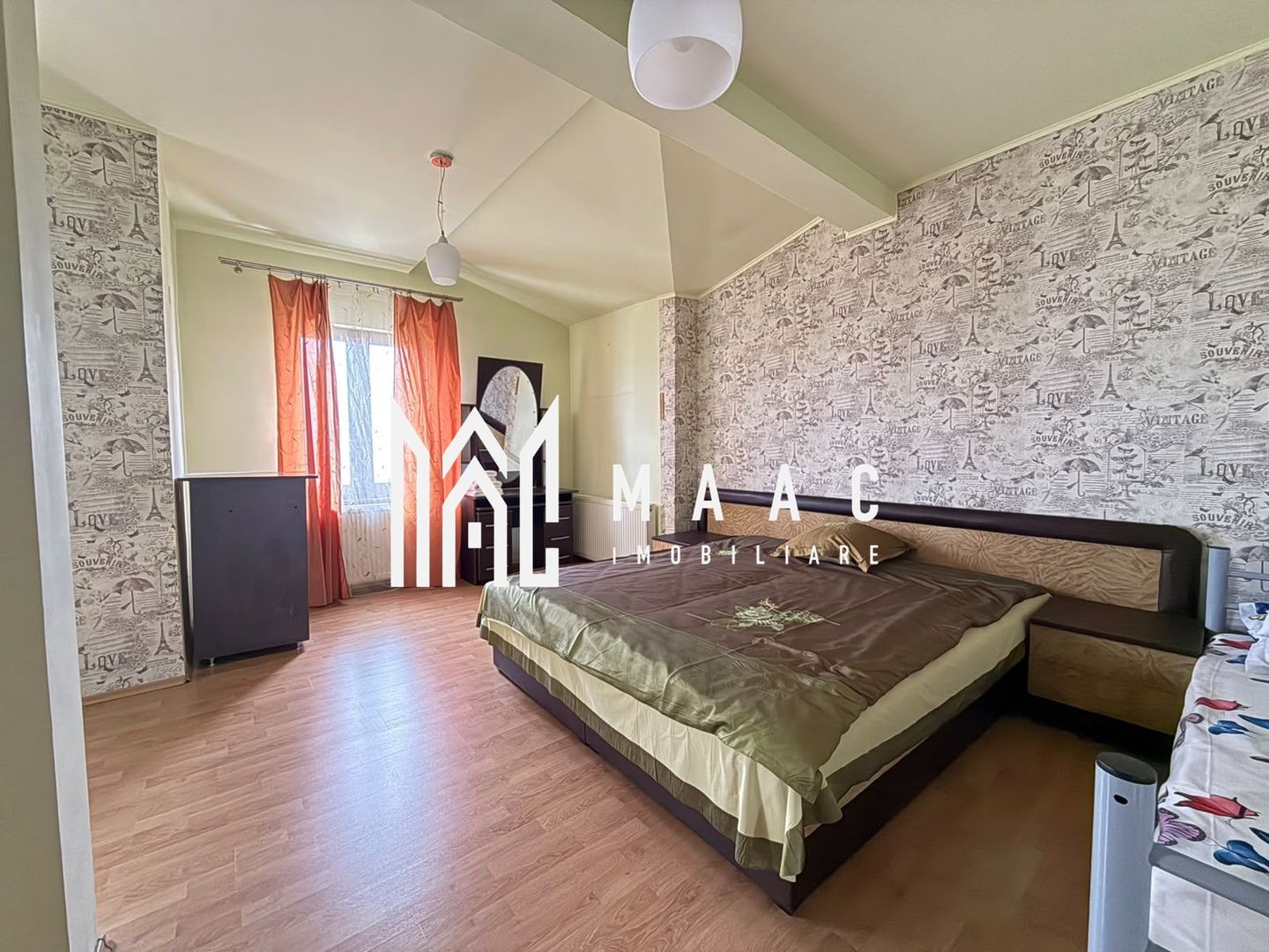 Apartament 4 camere | 130mp | 2 Bai | 2 Balcoane | V. Aaron - Poză 2