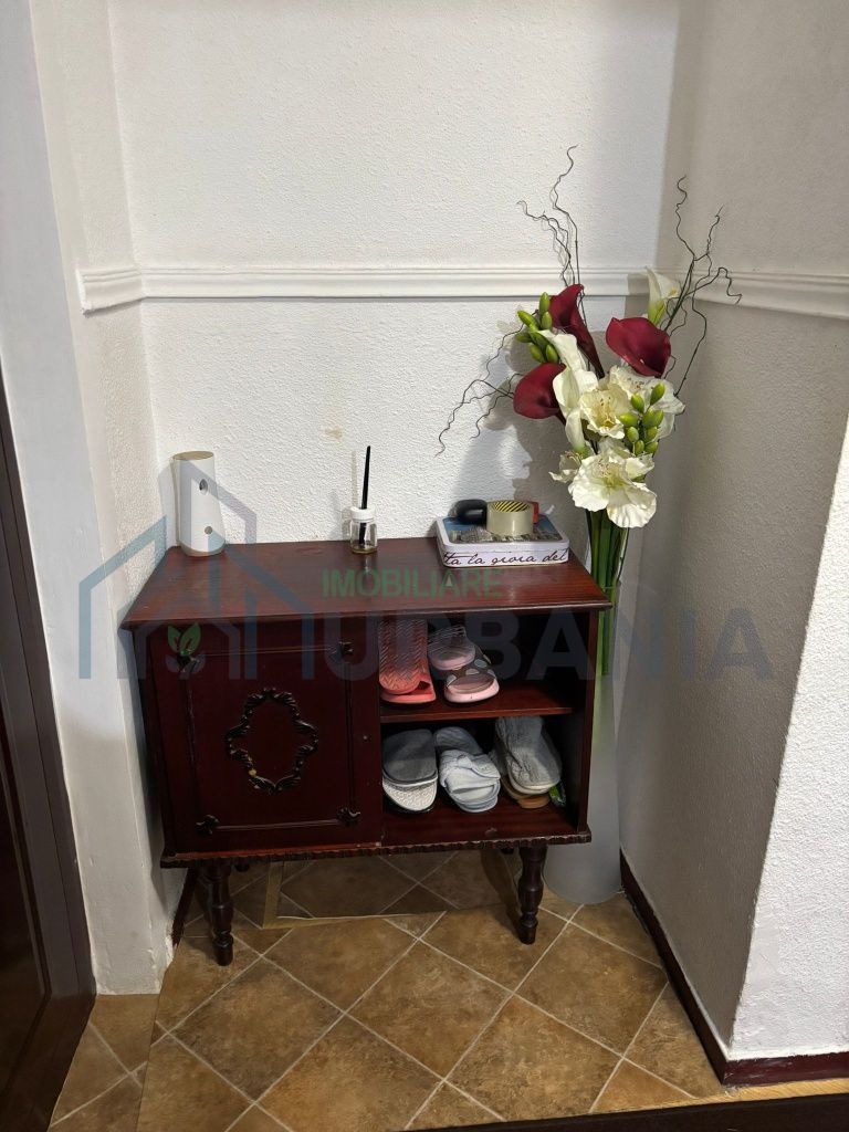 Inchiriez apartament 3 camere decomandat in zona Canta / bariera Comat - Poză 2