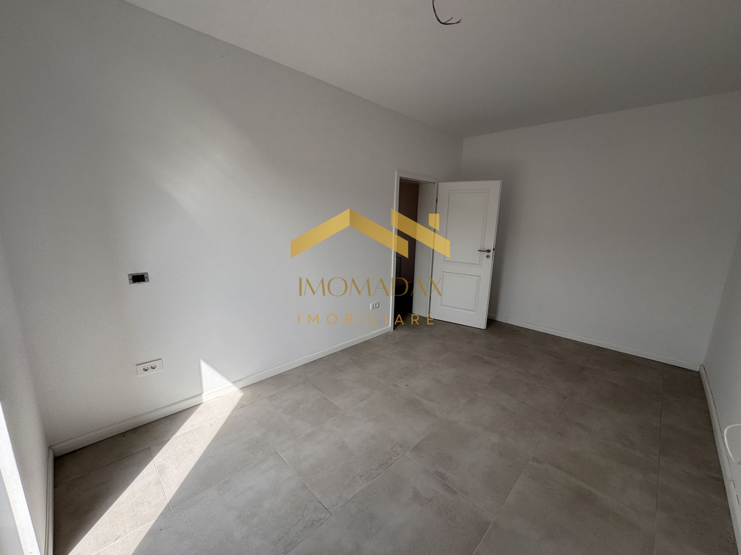 Utvin-4 camere-Predare la Cheie - Poză 11