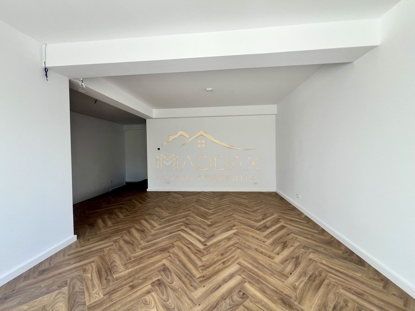 Vilă **6 camere  **451mp // Zona Iancu Nicolae - Poză 73