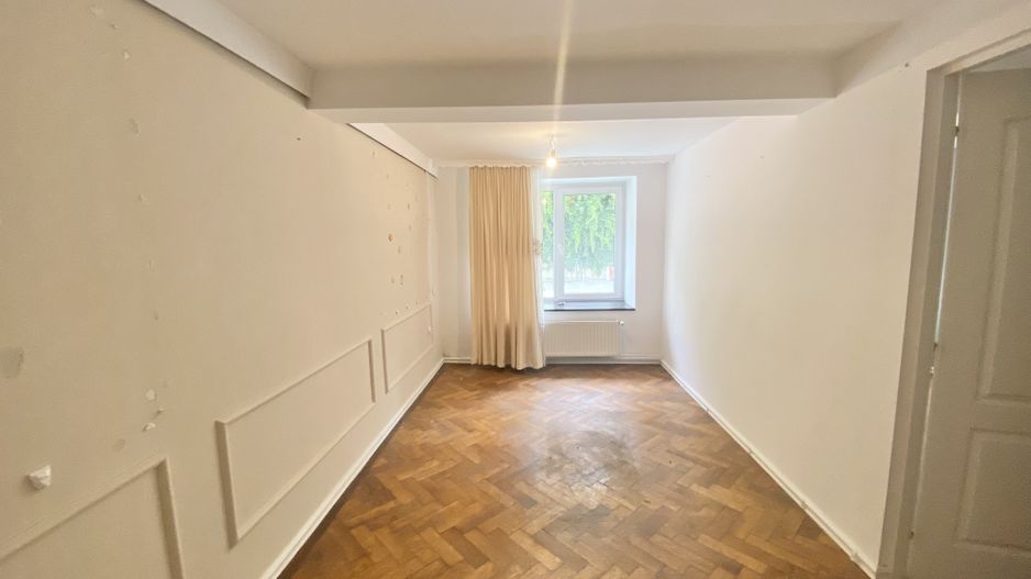 Zona Piata Sfatului ,Spatiu luminos, situat la parter - Poză 7