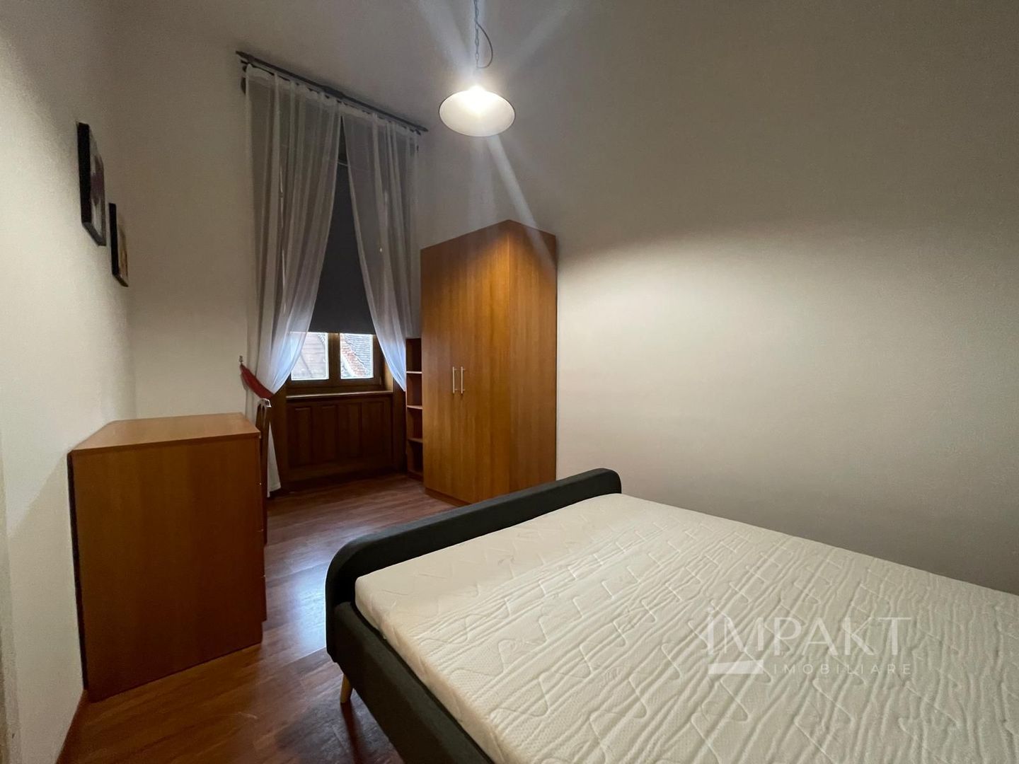 Apartament cu 2 camere, zona Centrala - Poză 4