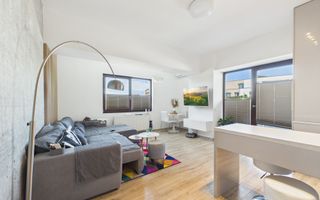 Apartament cu 3 camere de vanzare, centrala proprie - Mihai Bravu - Poză 2
