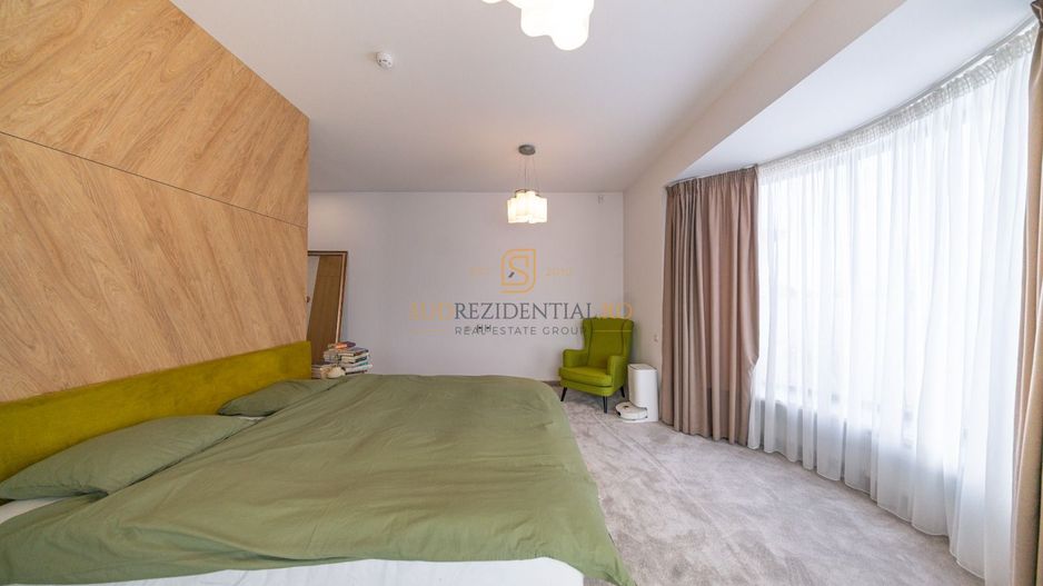 Resedinta spectaculoasa  – Vila exclusivista deschidere directa la lac - Poză 19