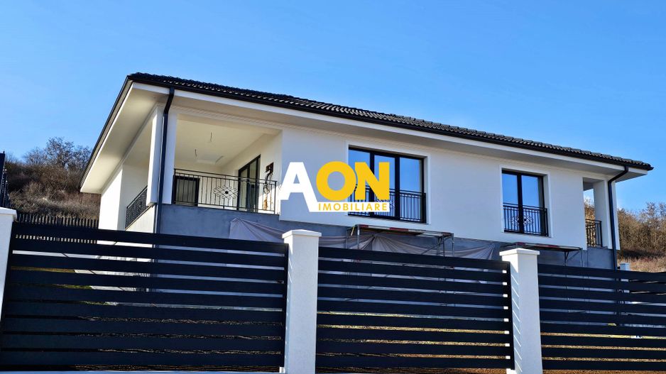 Casa 4 camere, la cheie, 600 mp teren,  priveliste superba, Cetate - Poză 1