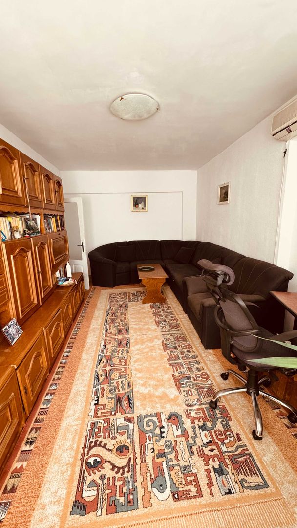 Apartament cu 3 camere, etaj 2, zona TRAIAN; - Poză 2