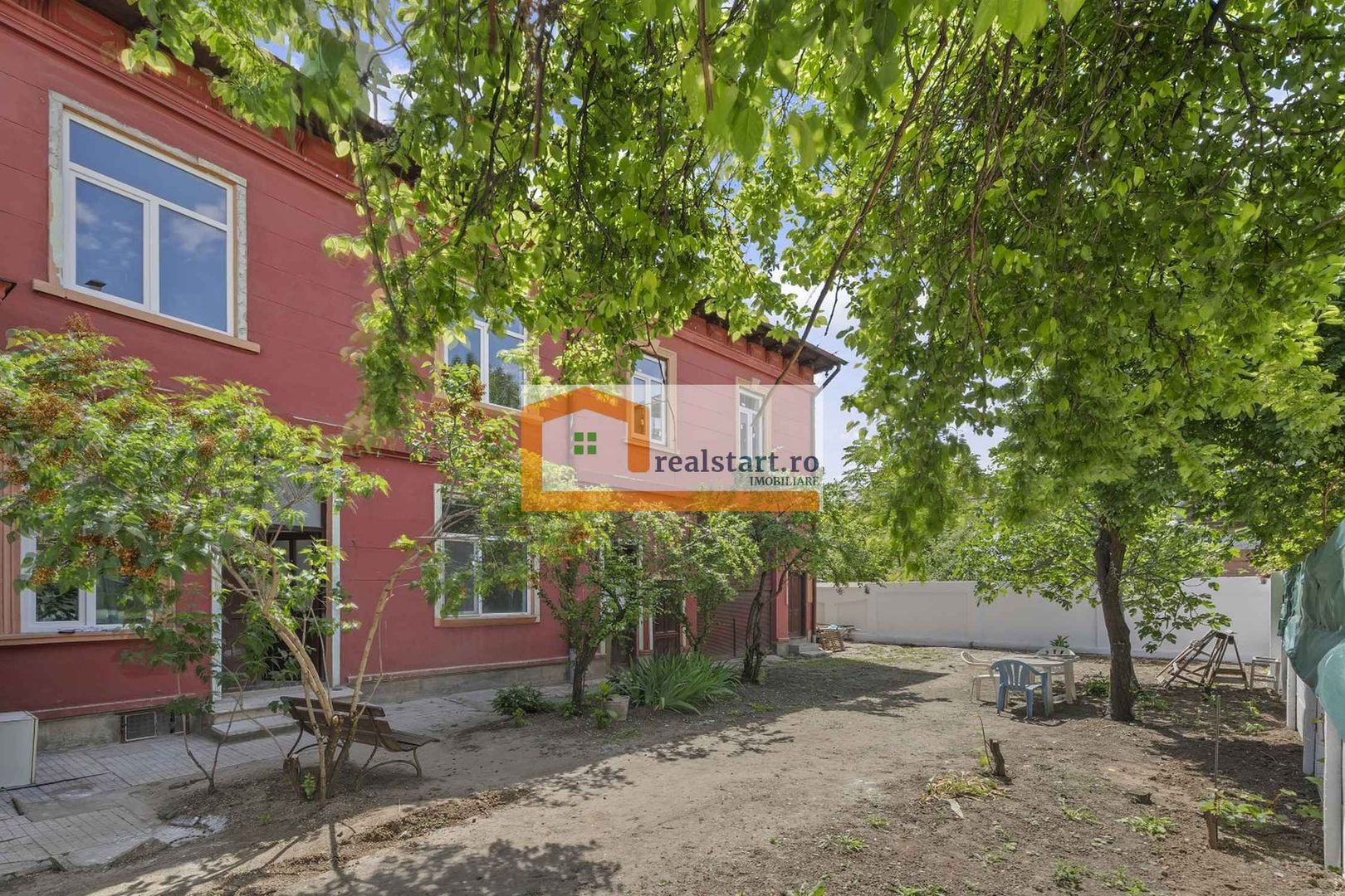 Vila individuala, S+P+E+Pod, curte 500mp, ideal Bistro-caffe, birouri - Poză 38