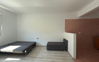 Garsonieră etaj intermediar - Electroprecizia Săcele - Poză 1