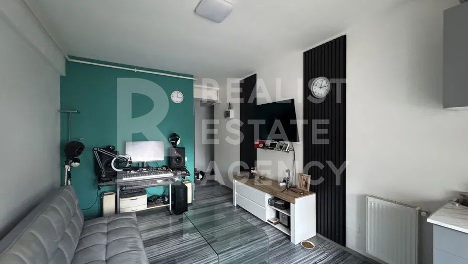 Vânzare, apartament, 2 camere, în zona Militari Residence - Poză 1