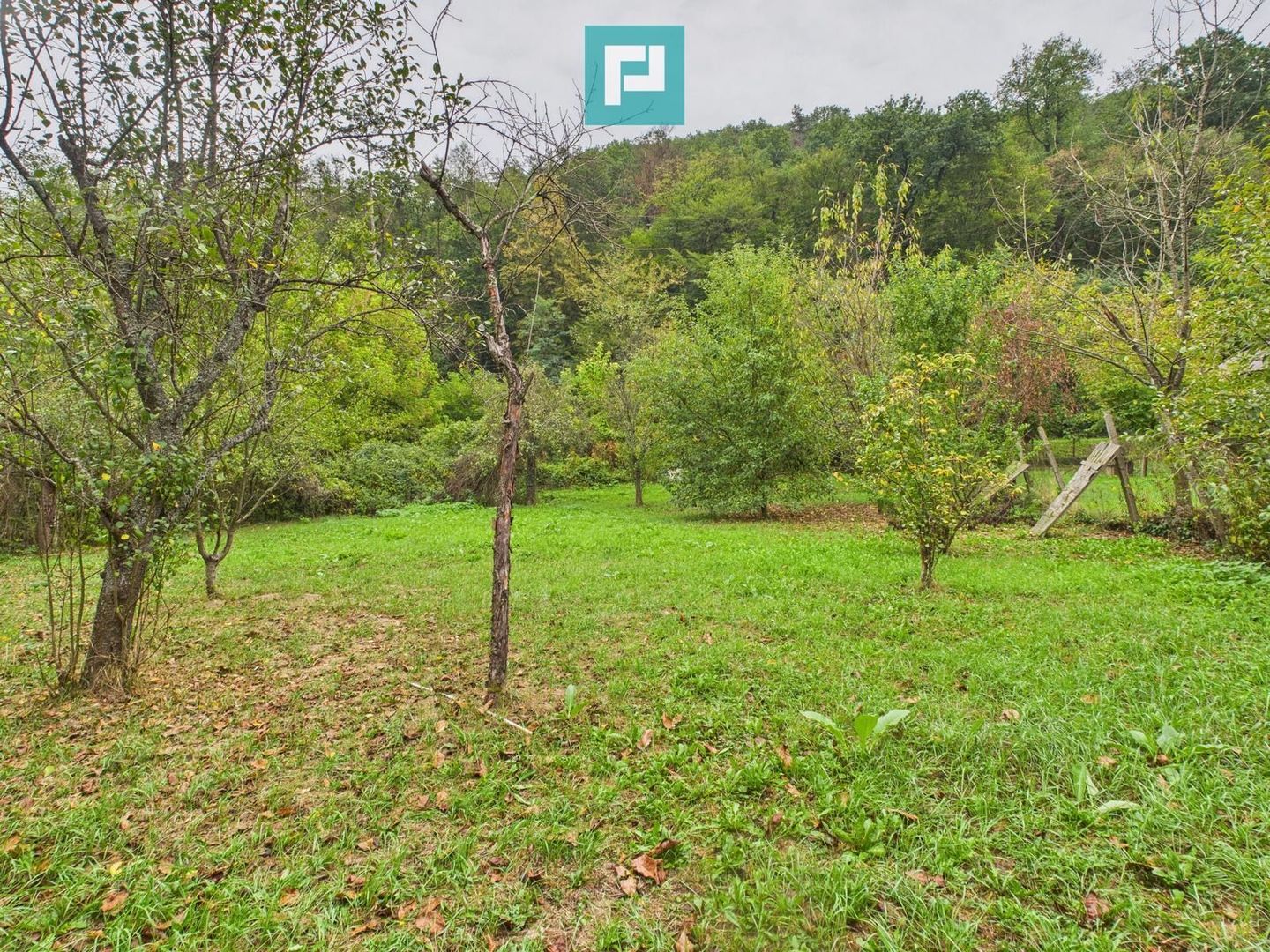 Teren de 1440mp în Lipova pentru o casă de vacanță - Poză 1