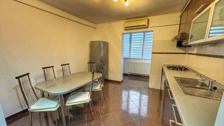 Apartament  2 camere 2 balcoane amenajate si pivnita etaj 1 Strand - Poză 8