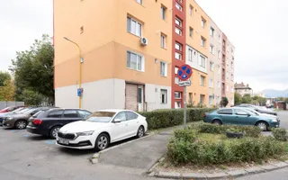 Triaj-Coresi-3 camere+2 bai-70 mp utili NERENOVAT - Poză 22