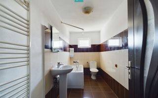 Apartament 3 camere, spațios, mobilat, în Chișoda - Poză 10