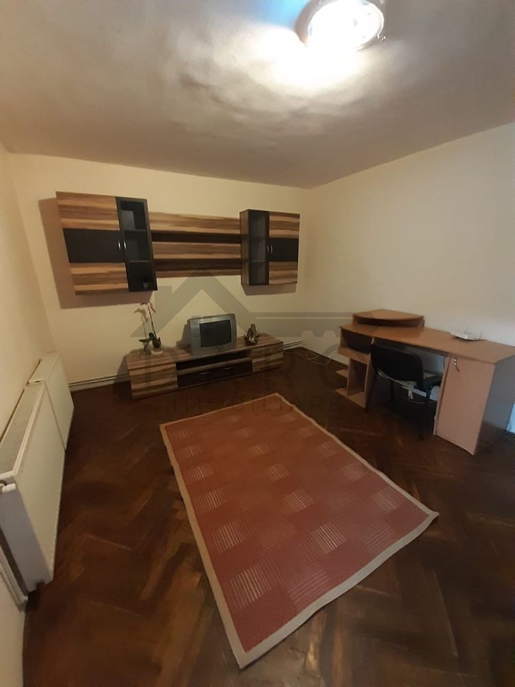 Inchiriez apartament doua camere - Poză 2