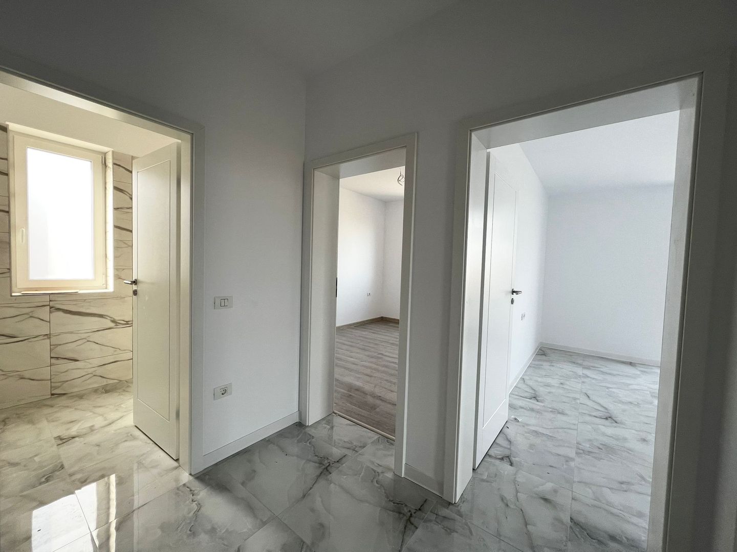 Apartamente 2 camere, zona Uzina de Apa - Poză 2