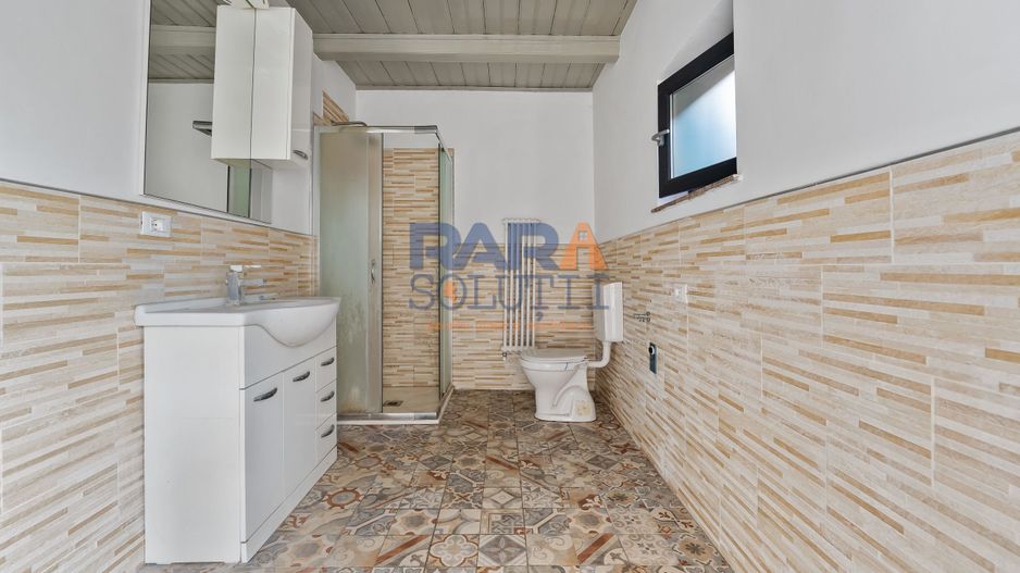 Căsuță renovată modern - Poză 6